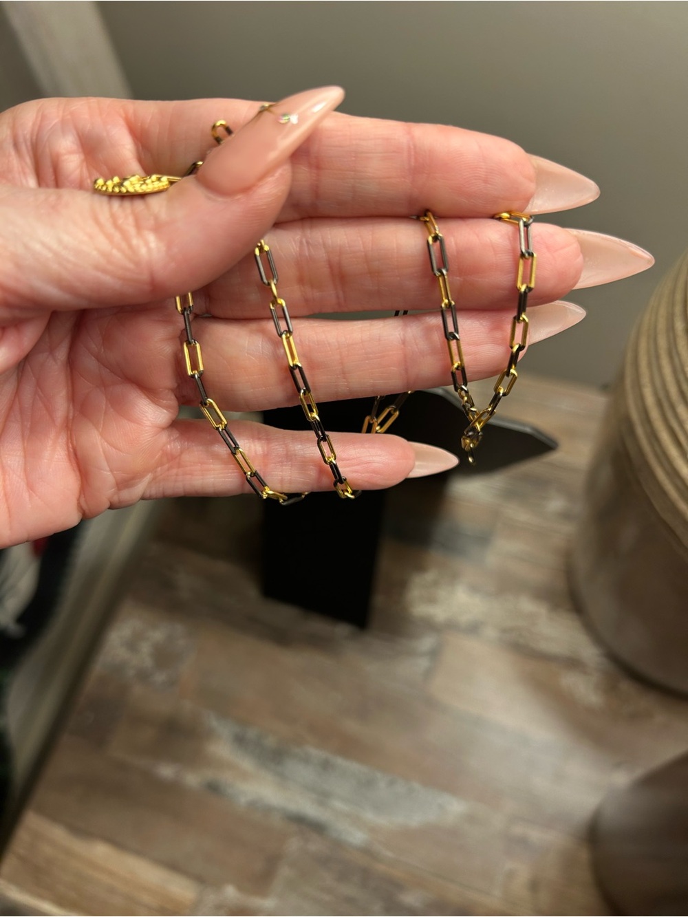 Frieda Rothman Elegant Gold & BlackLink Chain 18” Necklace - Picture 5 of 5